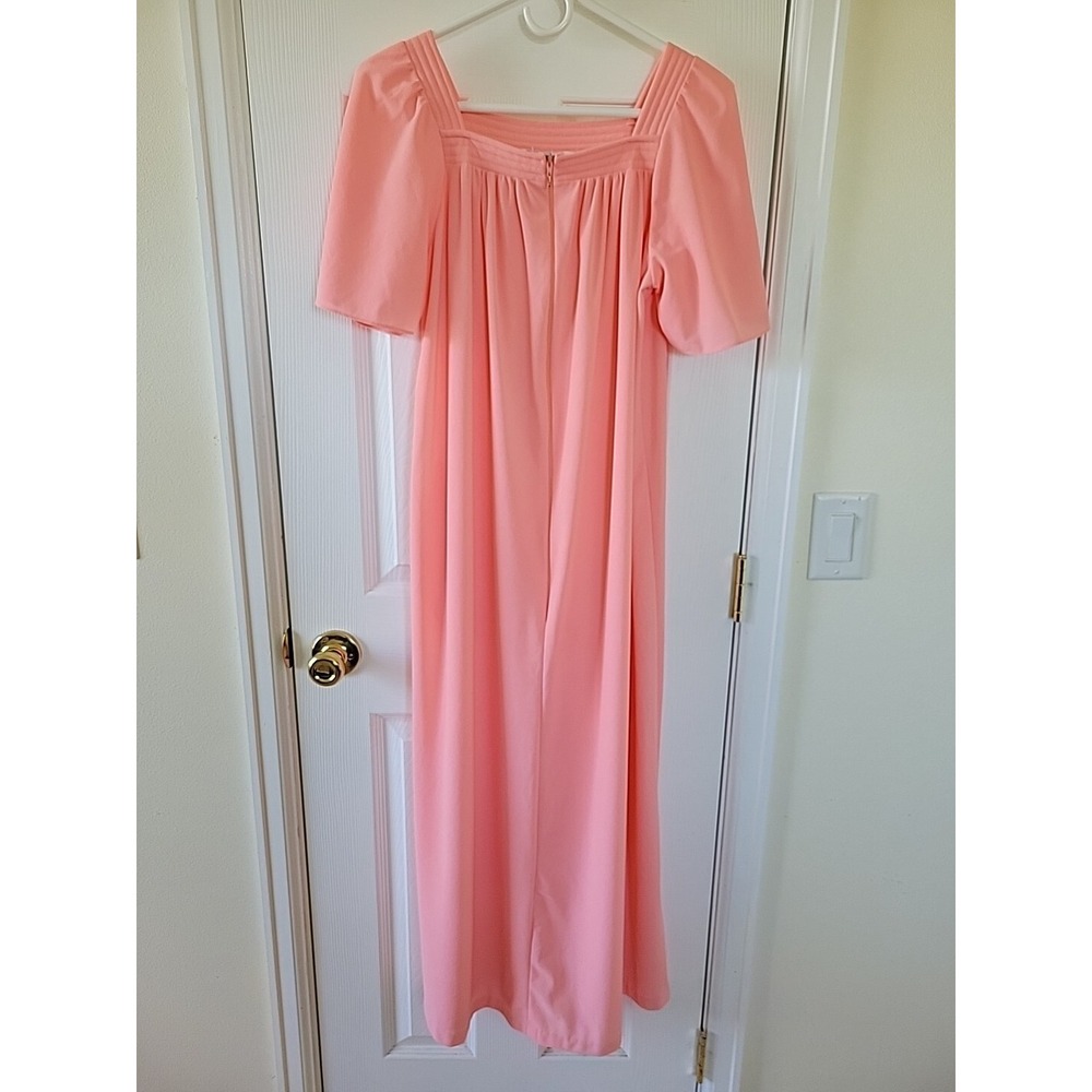 Sears Take‎ Along Housedress Robe Size S/M Shortsleeve 1/2 Zip Peach Maxi VTG